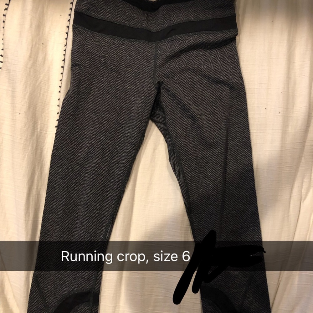 Herringbone running crop